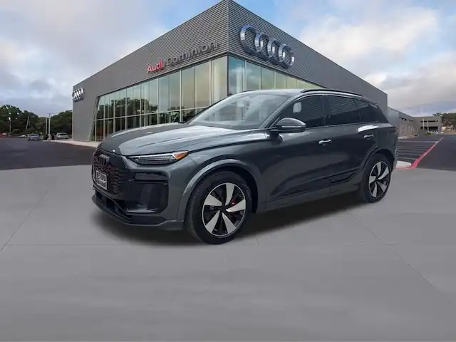 2027 Audi SQ6 e-tron Prestige quattro's photo