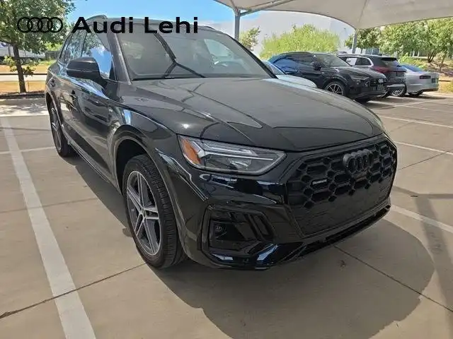 2024 Audi Q5 55 e Premium Plus's photo