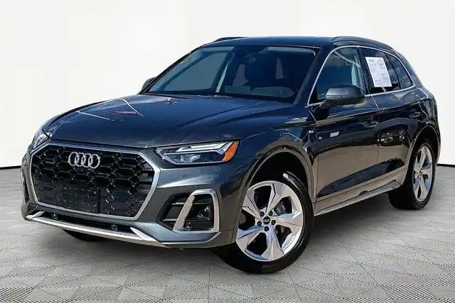 2023 Audi Q5 45 Premium Plus's photo