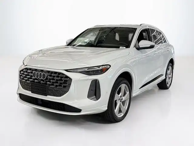 2026 Audi Q5 Premium Plus quattro's photo