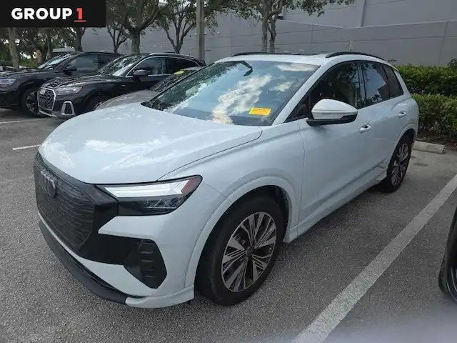 2025 Audi Q4 e-tron 45 Premium Plus's photo