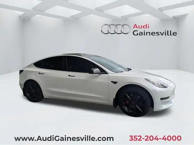 2023 Tesla Model 3 Base's photo
