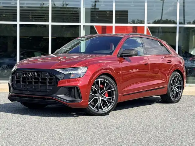 2023 Audi SQ8 Prestige's photo