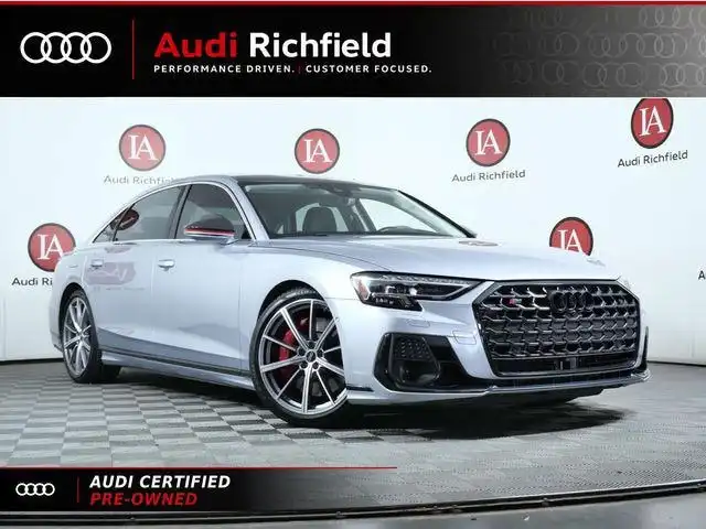 2022 Audi S8 4.0T quattro Tiptronic's photo