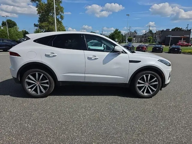 2023 Jaguar E-PACE P250 SE photo 4
