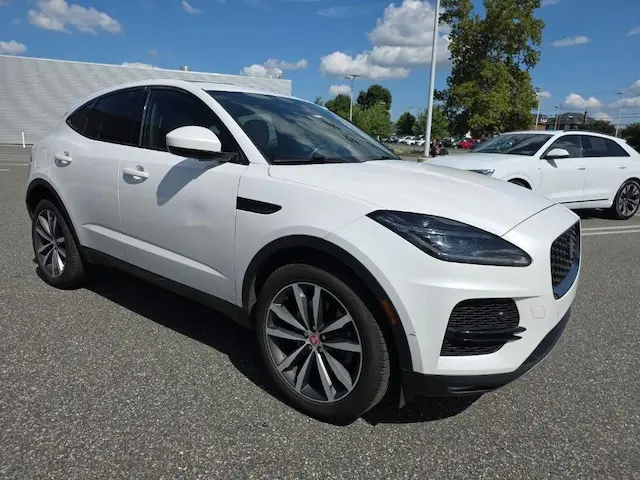 2023 Jaguar E-PACE P250 SE photo 3