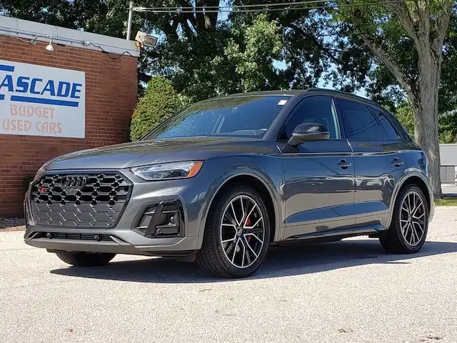 2023 Audi SQ5 Premium Plus's photo