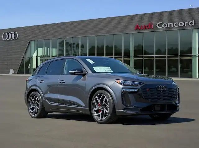 2027 Audi SQ6 e-tron Prestige quattro's photo