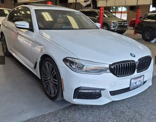 2018 BMW 5 Series 530e iPerformance Sedan's photo