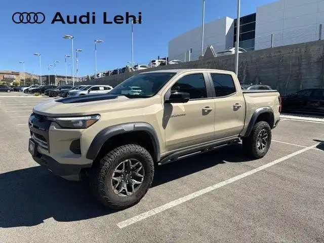 2023 Chevrolet Colorado 4WD ZR2 Crew Cab Short Box's photo