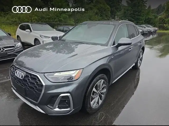 2024 Audi Q5 45 Premium Plus's photo