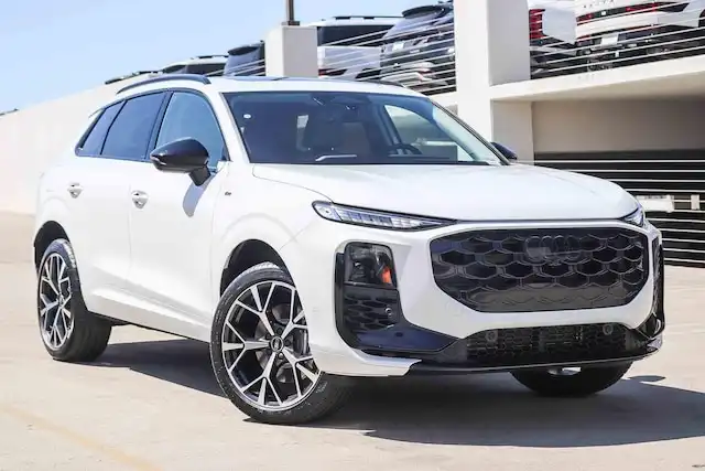 2026 Audi Q3 S line quattro's photo