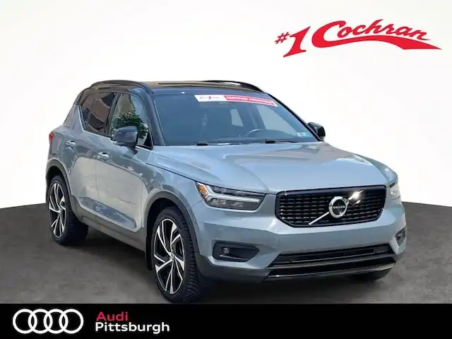 2020 Volvo XC40 T5 R-Design AWD's photo