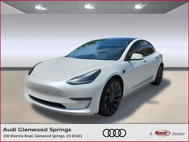 2023 Tesla Model 3 Performance's photo