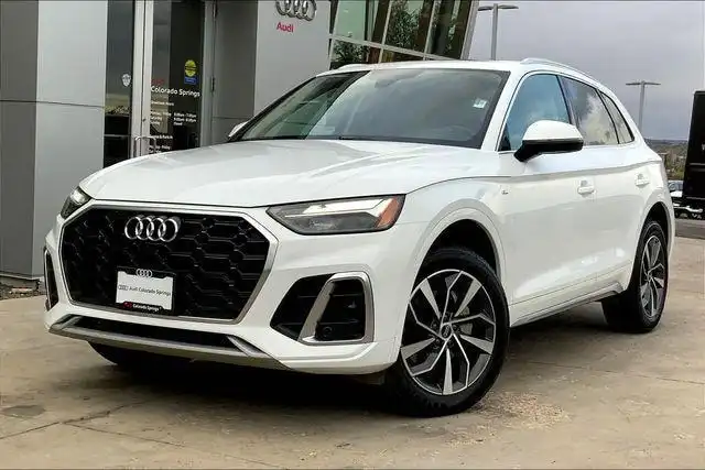 2024 Audi Q5 45 Premium Plus's photo