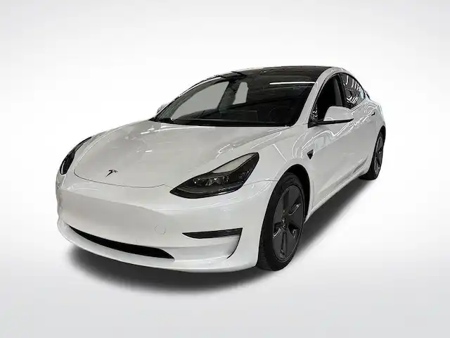 2021 Tesla Model 3 Standard Range Plus's photo