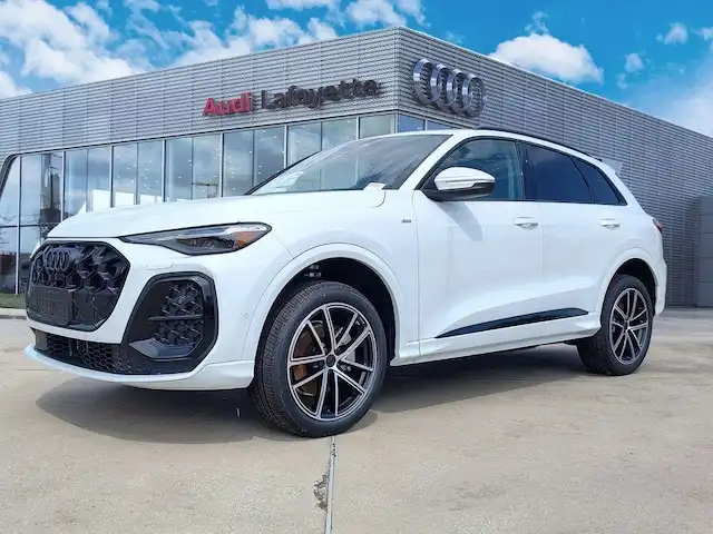 2026 Audi Q5 Premium Plus quattro's photo