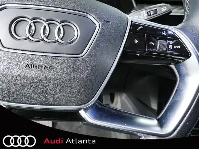 2023 Audi e-tron 95 kWh Premium Plus quattro's photo