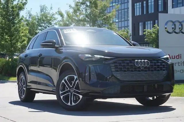 2025 Audi Q5 40 Premium's photo