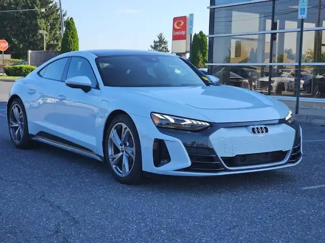 2023 Audi e-tron GT Prestige quattro's photo