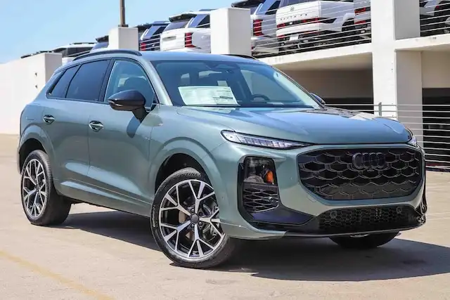 2026 Audi Q3 S line quattro's photo