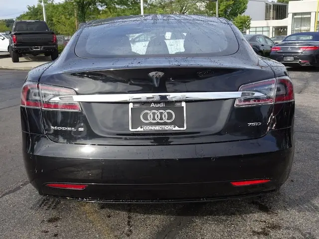 2017 Tesla Model S 75D photo 4