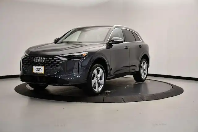 2025 Audi Q5 40 Prestige's photo