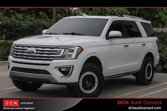 2021 Ford Expedition Limited's photo