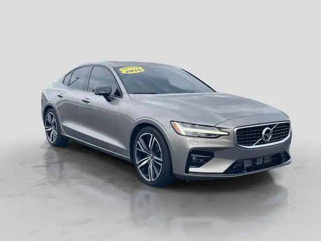 2019 Volvo S60 T6 R-Design AWD's photo