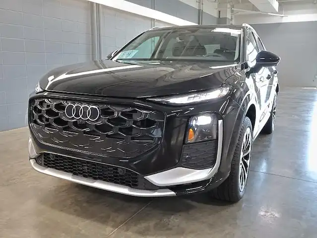 2026 Audi Q3 S line quattro's photo