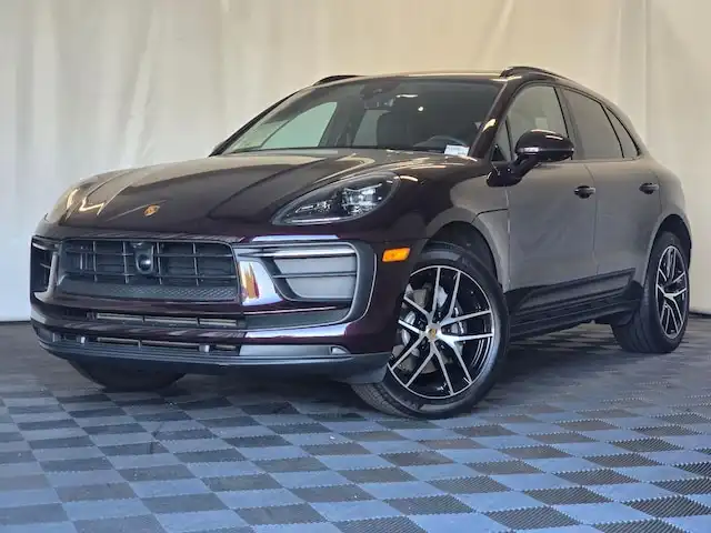2025 Porsche Macan T's photo