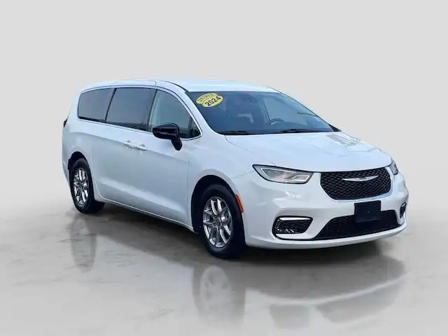 2024 Chrysler Pacifica Touring L's photo