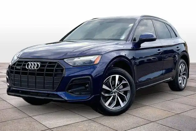 2025 Audi Q5 40 Premium Plus quattro's photo