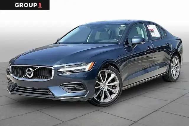 2019 Volvo S60 T6 Momentum AWD's photo