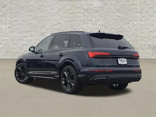 2026 Audi Q7 55 S Line Premium Plus quattro Tiptronic photo 5