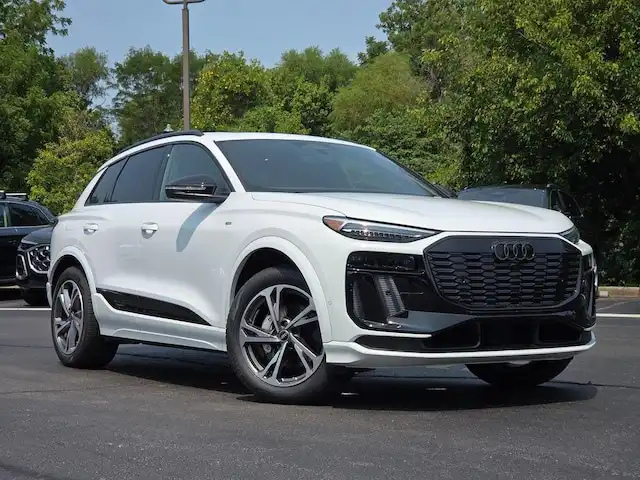 2027 Audi Q6 e-tron Premium Plus quattro's photo