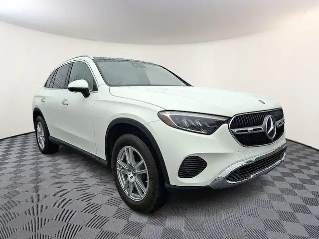 2023 Mercedes-Benz GLC GLC300 4MATIC's photo