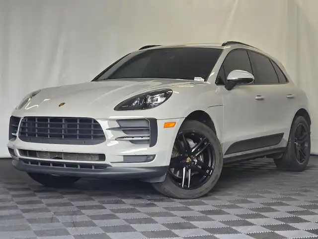 2021 Porsche Macan Base's photo
