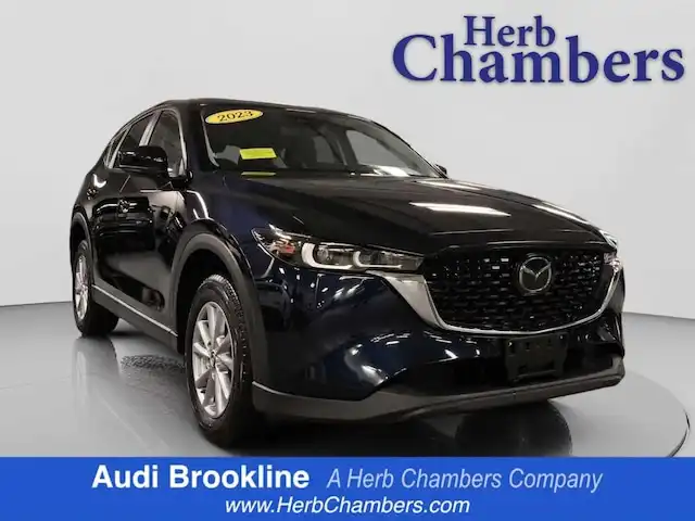 2023 Mazda CX-5 S Preferred package Auto AWD's photo