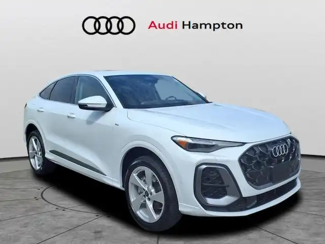 2025 Audi Q5 Sportback 45 Premium Plus's photo