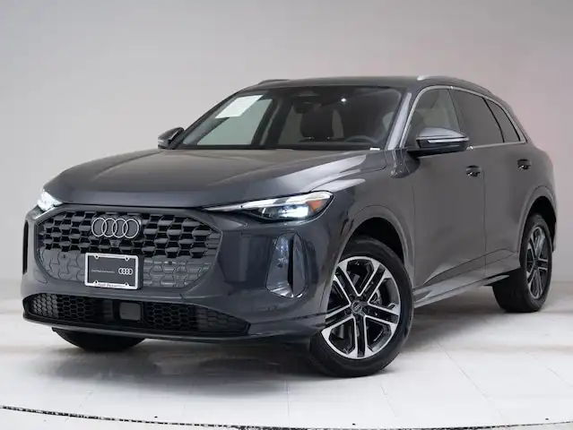 2025 Audi Q5 40 Premium's photo