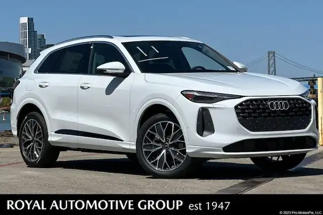 2025 Audi Q5 40 Premium Plus's photo