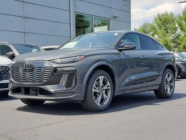 2027 Audi Q6 Sportback e-tron Premium Plus quattro's photo