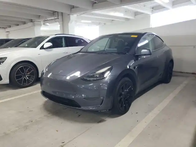 2023 Tesla Model Y Long Range Dual Motor All-Wheel Drive's photo