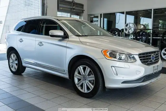 2017 Volvo XC60 T5 AWD Inscription's photo