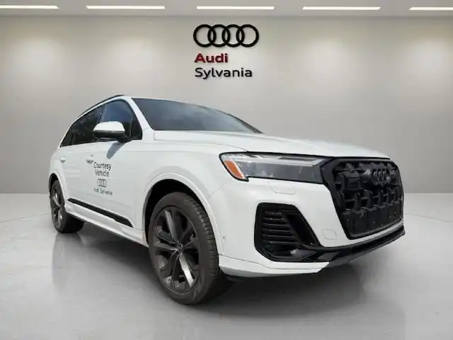 2025 Audi Q7 55 Premium Plus quattro Tiptronic's photo