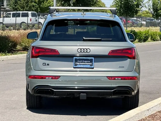 2023 Audi Q5 55 e Premium Plus photo 4
