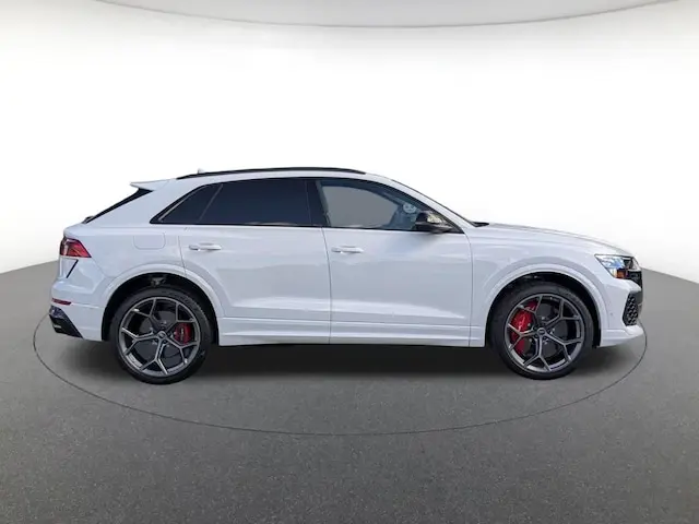 2026 Audi RS Q8 Base photo 4