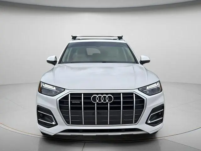2021 Audi Q5 45 Premium photo 4