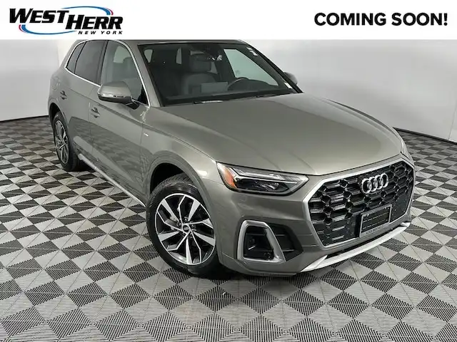 2023 Audi Q5 45 Premium Plus's photo